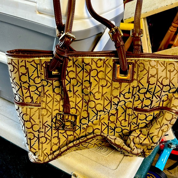 Calvin Klein Hand Bag - Picture 1 of 1